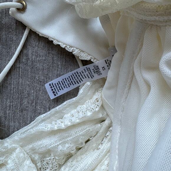 Bydee Lace Set - Picture 5 of 6